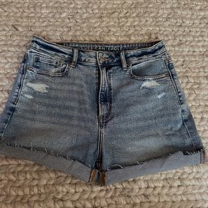 american eagle mom jeans cut offs light wash